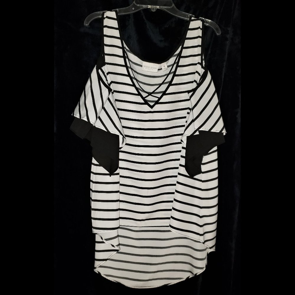 Strapped open shoulder sleeved blouse